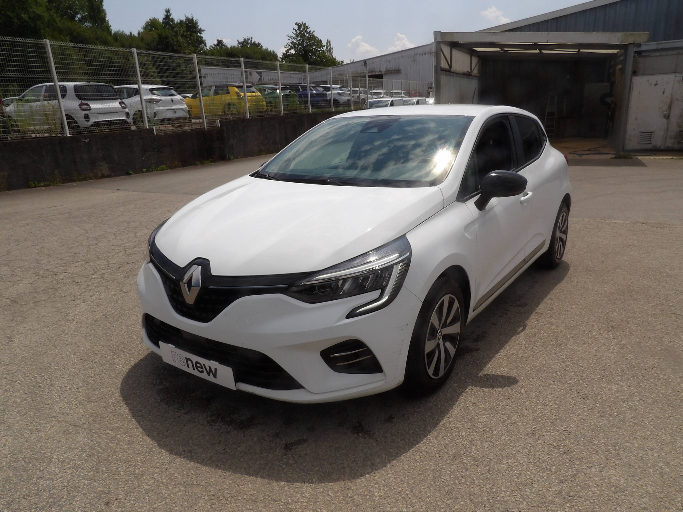 Vente en ligne Renault Clio 5 Clio TCe 90 au prix de 14 399 €