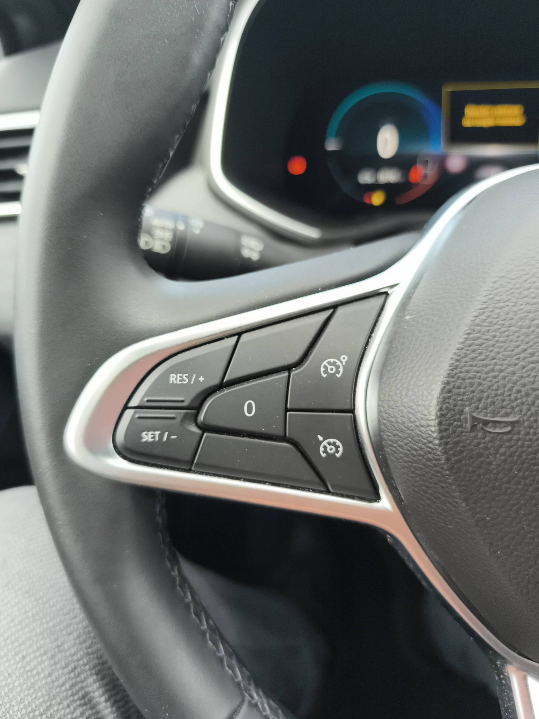 Vente en ligne Renault Clio 5 Clio E-Tech full hybrid 145 au prix de 18 990 €