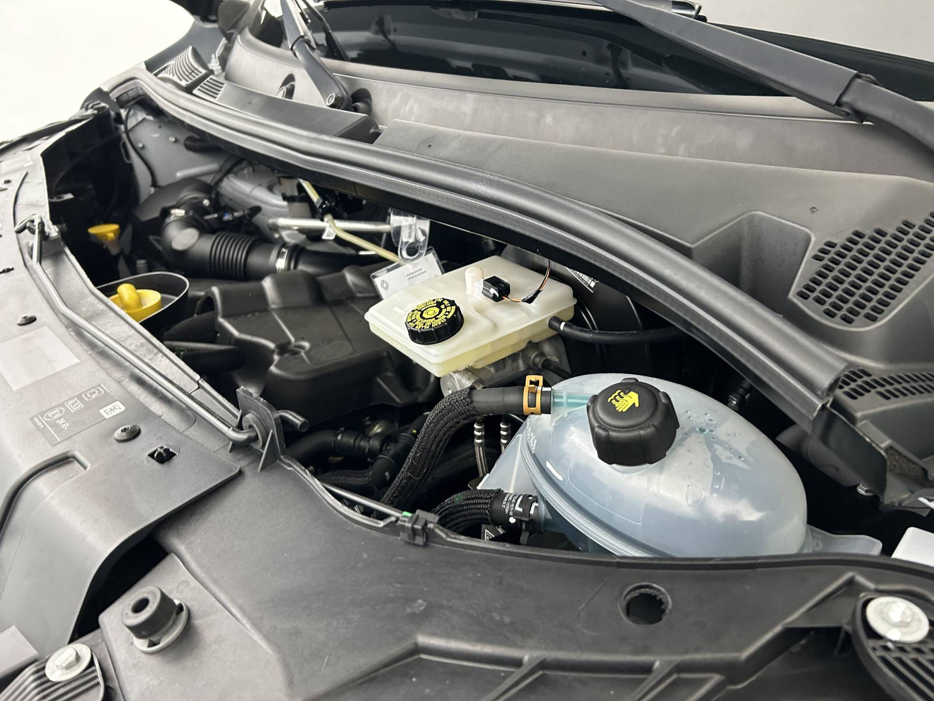 Vente en ligne Renault Master Fourgon MASTER FGN TRAC F3500 L2H2 BLUE DCI 135 au prix de 27 990 €