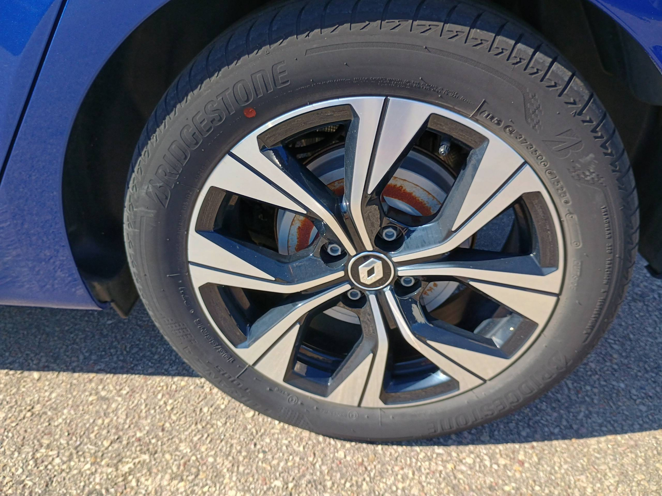 Vente en ligne Renault Clio 5 Clio E-Tech full hybrid 145 au prix de 15 890 €