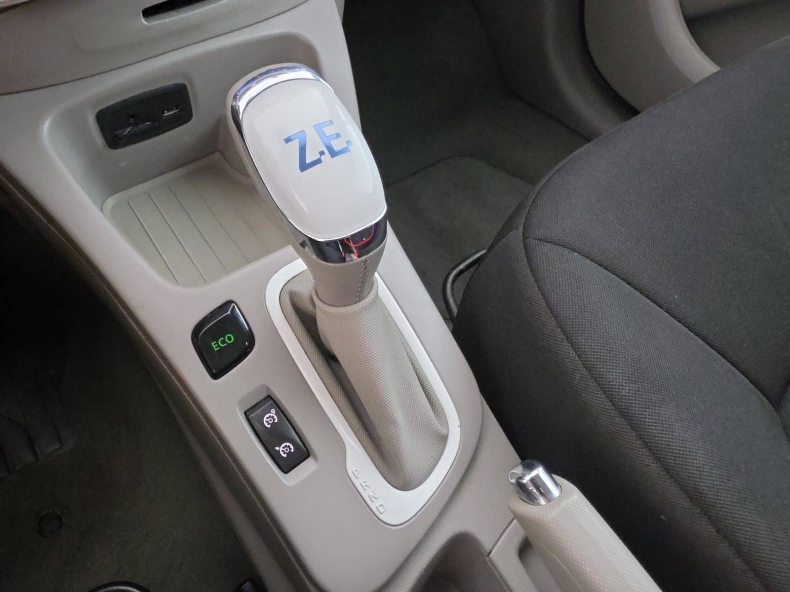 Vente en ligne Renault Zoé  achat intégral au prix de 7 890 €