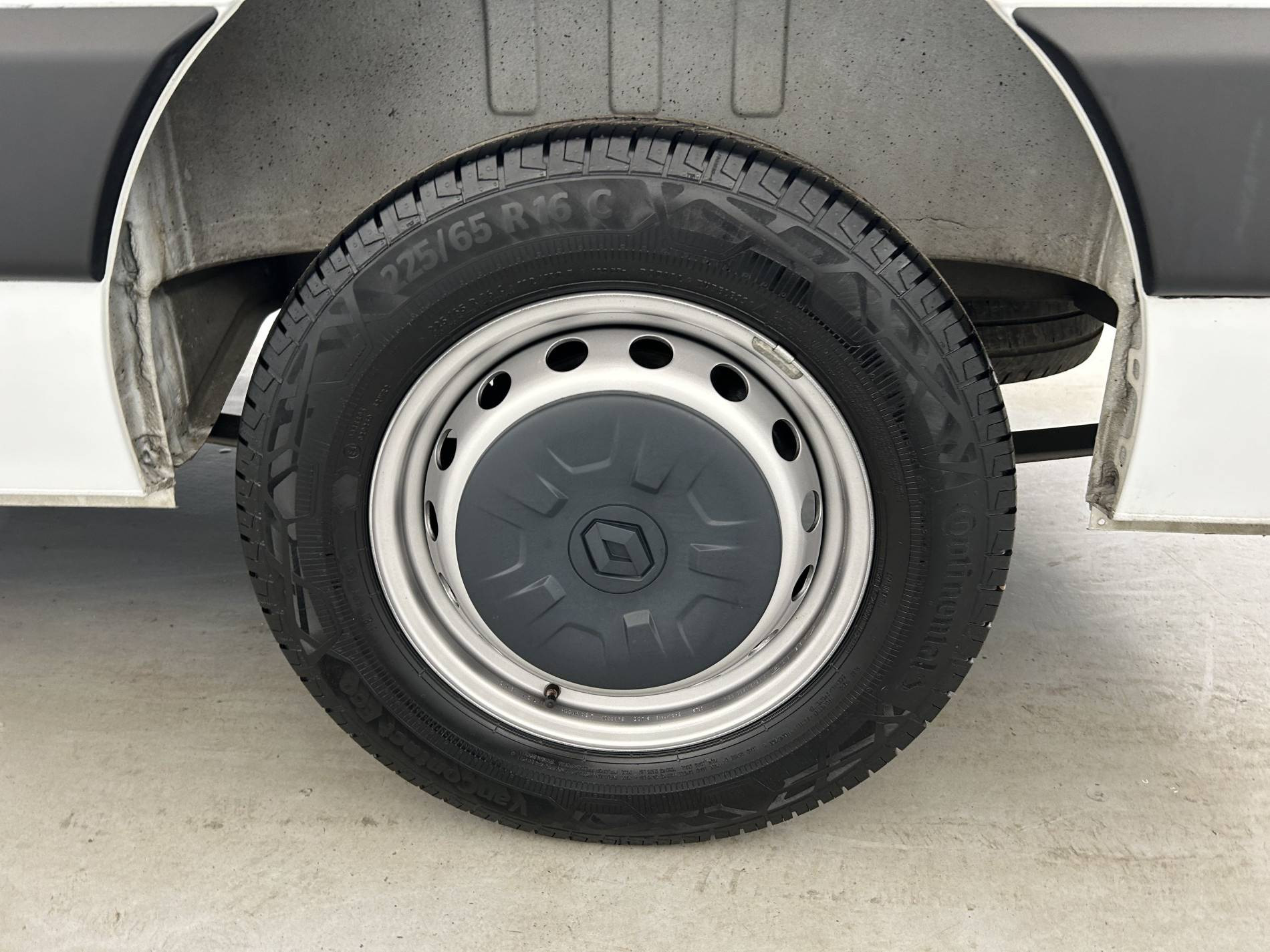 Vente en ligne Renault Master Fourgon MASTER FGN TRAC F3500 L2H2 BLUE DCI 135 au prix de 24 900 €