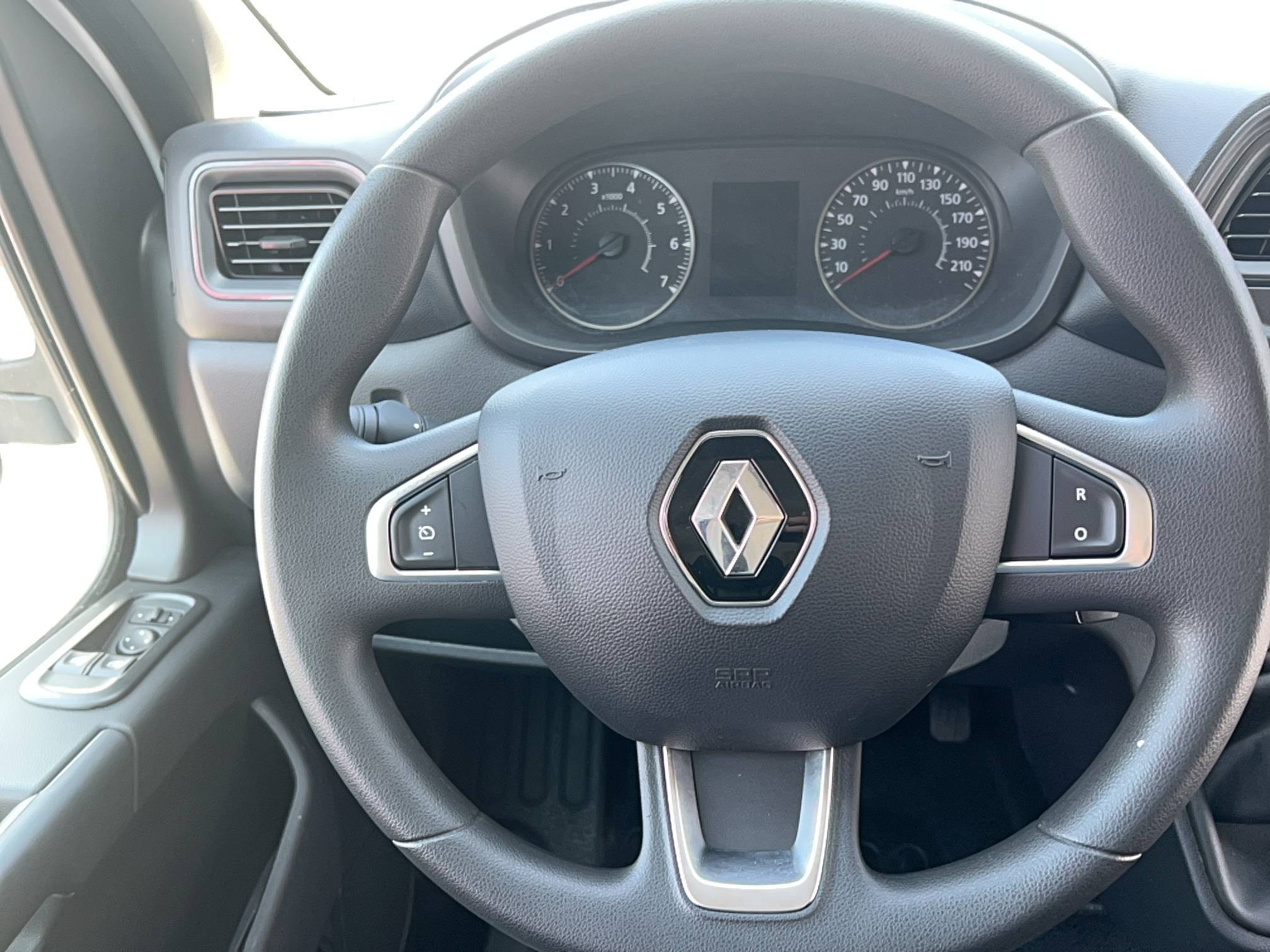 Vente en ligne Renault Master Fourgon MASTER FGN TRAC F3500 L2H2 BLUE DCI 135 au prix de 22 990 €