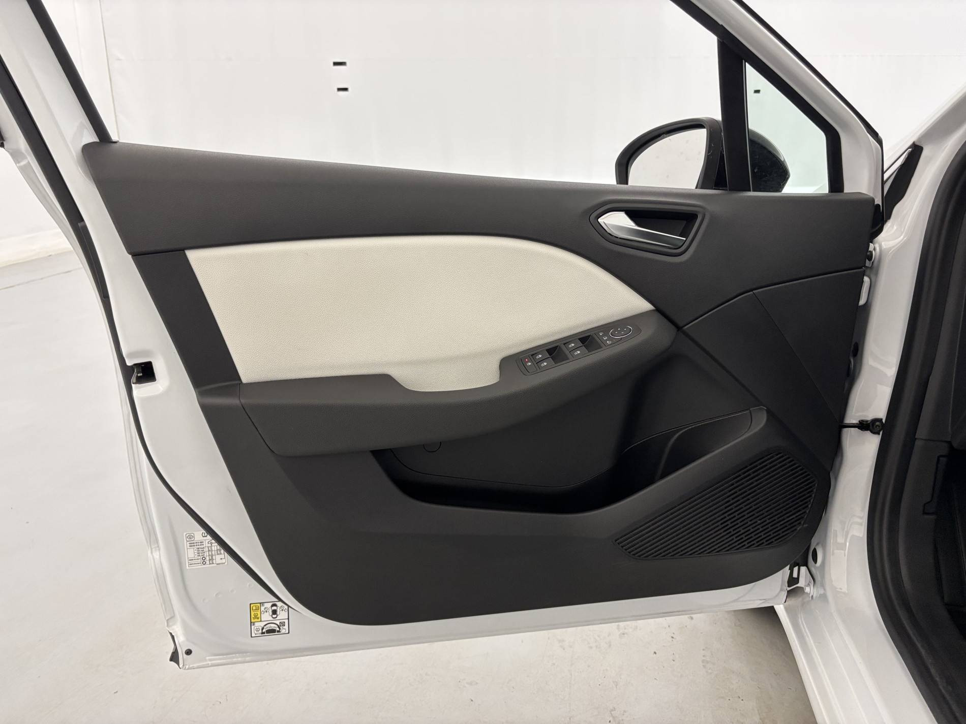 Vente en ligne Renault Clio 5 Clio TCe 90 au prix de 14 990 €