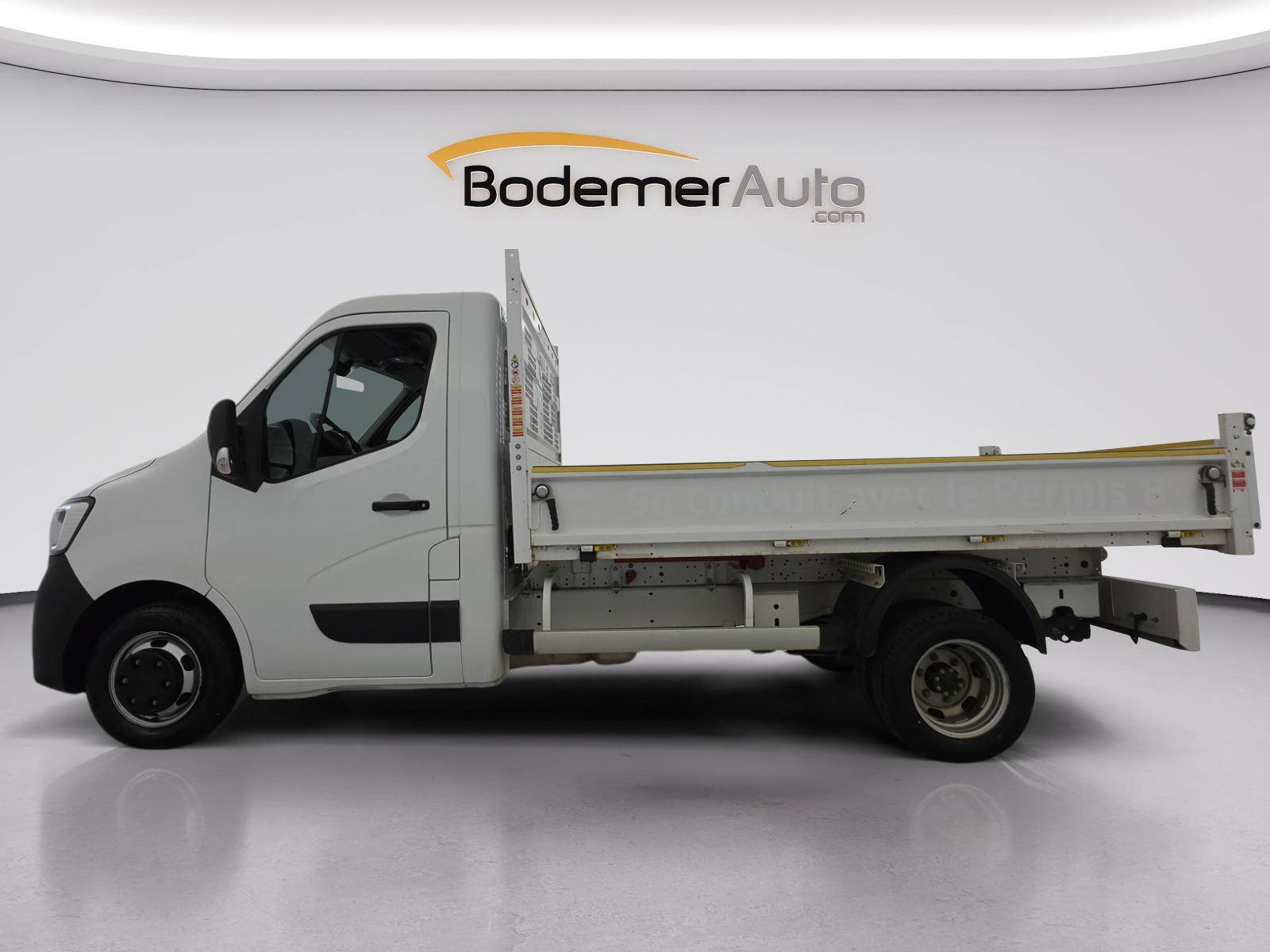 Vente en ligne Renault Master 3 Châssis Cabine MASTER CC PROP RJ3500 L2 PAFC BLUE DCI 130 EURO VI au prix de 29 990 €