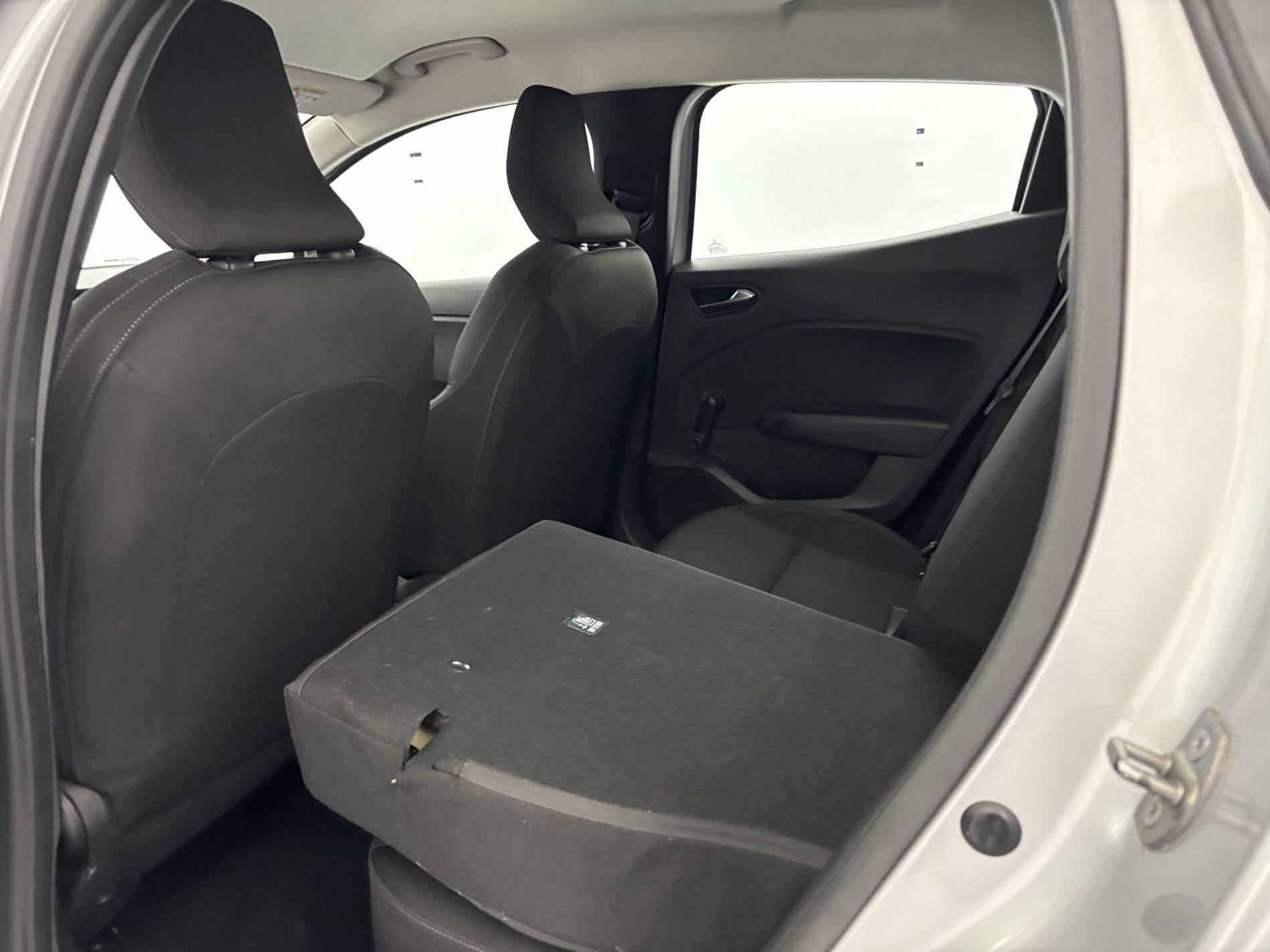 Vente en ligne Renault Clio 5 Clio TCe 90 au prix de 13 690 €