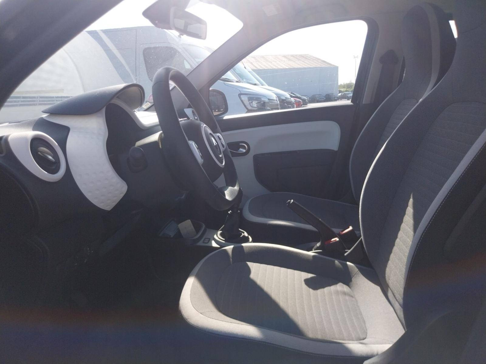 Vente en ligne Renault Twingo 3  SCe 65 - 21 au prix de 11 990 €