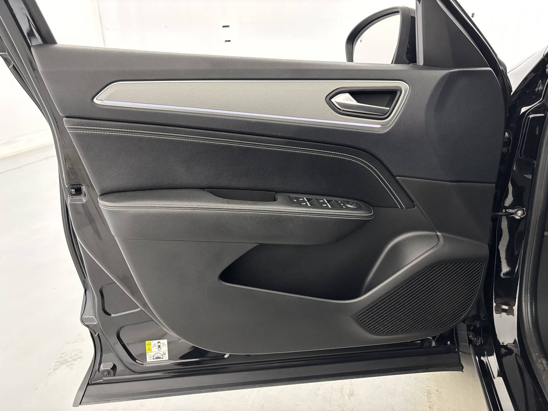 Vente en ligne Renault Arkana  E-Tech hybride 145 - 22 au prix de 20 990 €