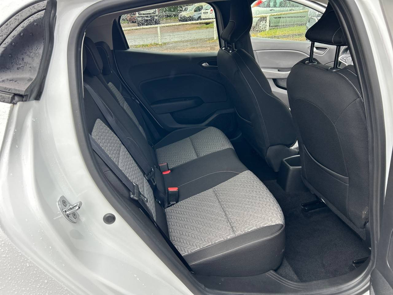 Vente en ligne Renault Clio 5 Clio TCe 90 au prix de 12 990 €