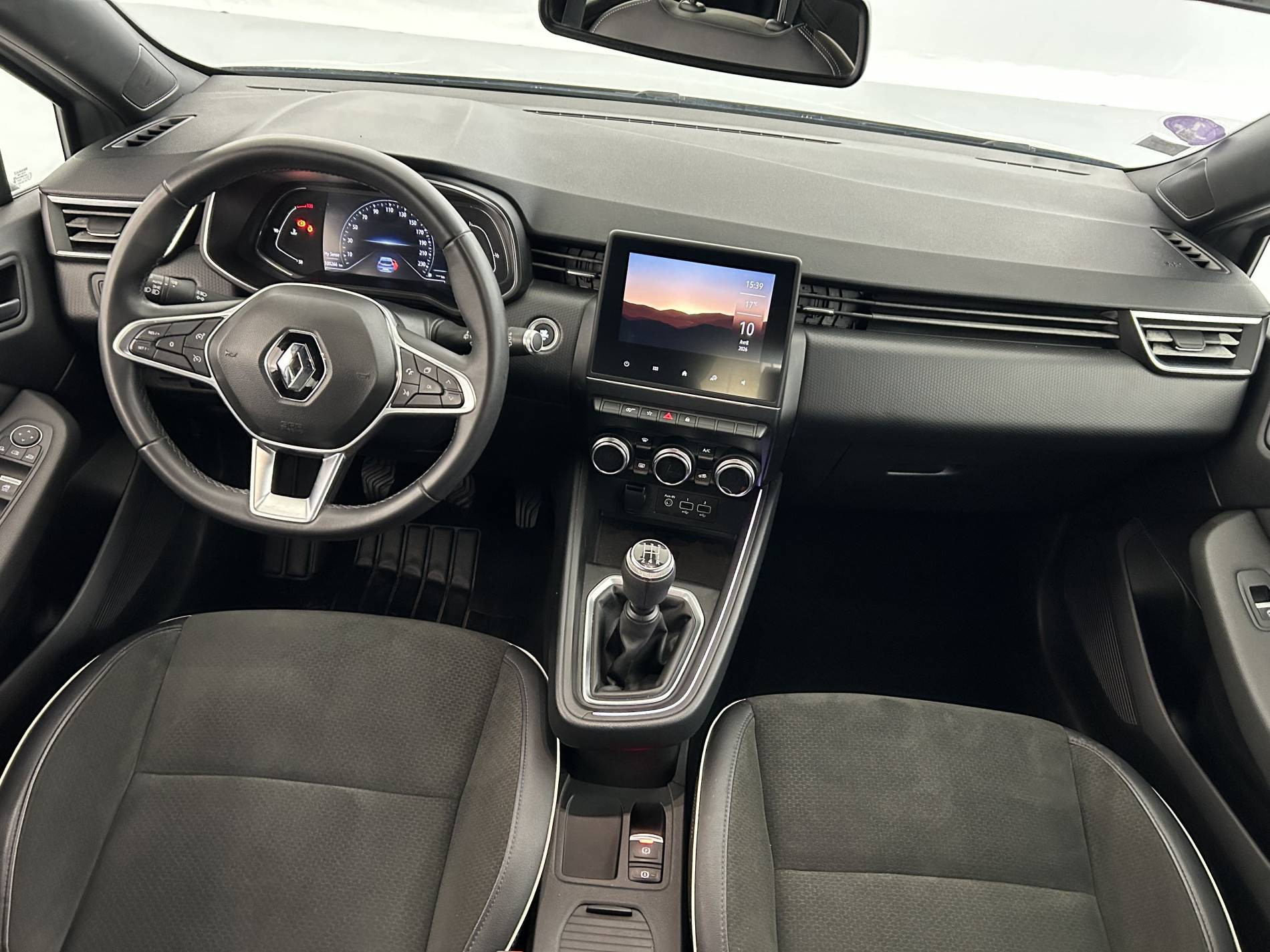 Vente en ligne Renault Clio 5 Clio TCe 100 au prix de 11 890 €