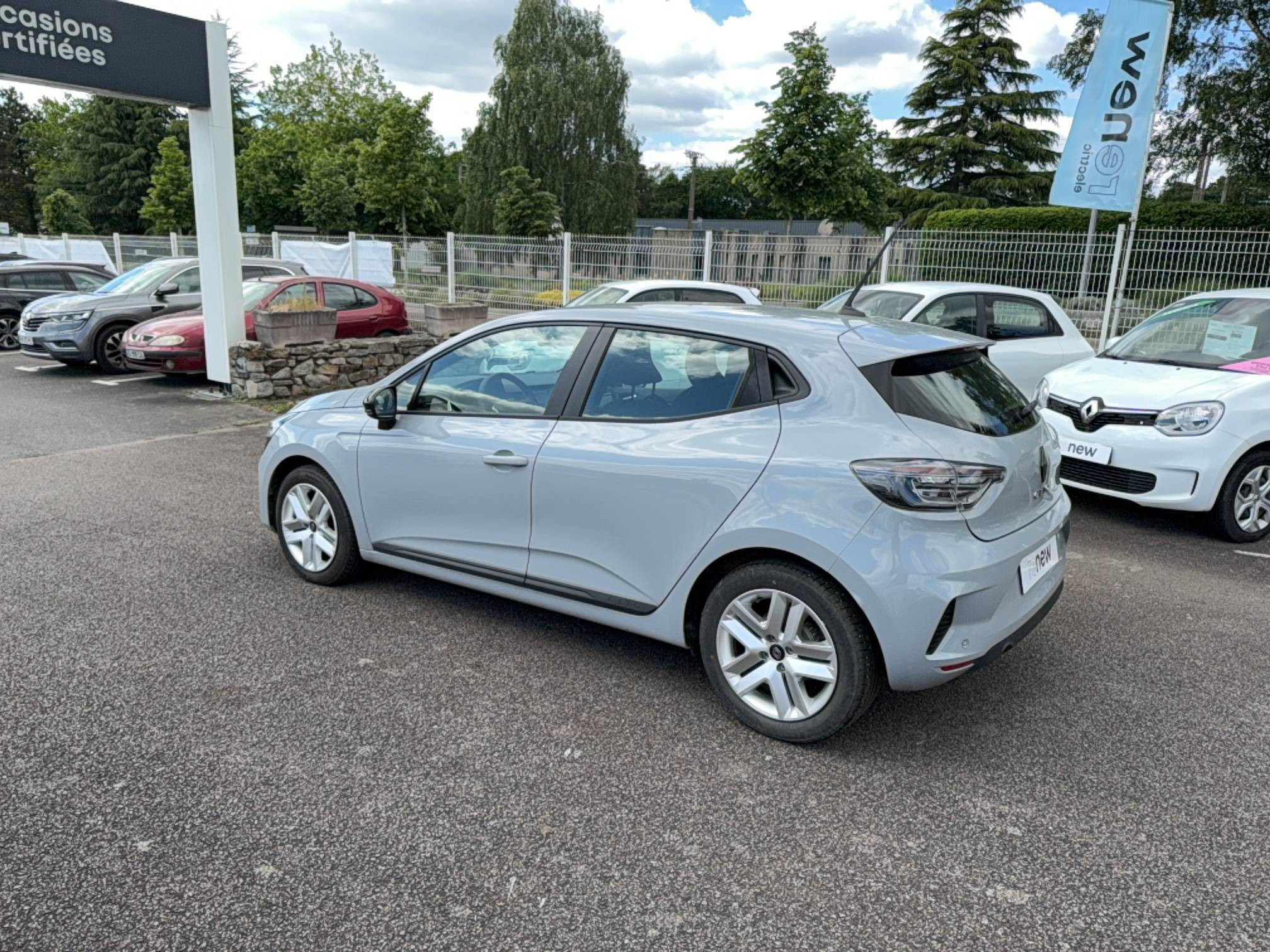 Vente en ligne Renault Clio 5 Clio Blue dCi 100 ch GSR2 au prix de 16 490 €