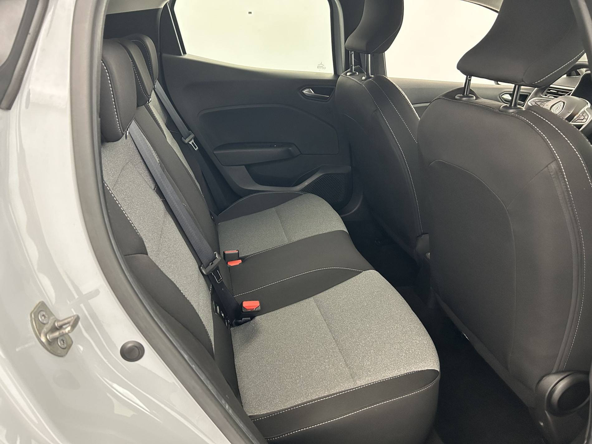 Vente en ligne Renault Clio 5 Clio TCe 90 ch GSR2 au prix de 15 290 €