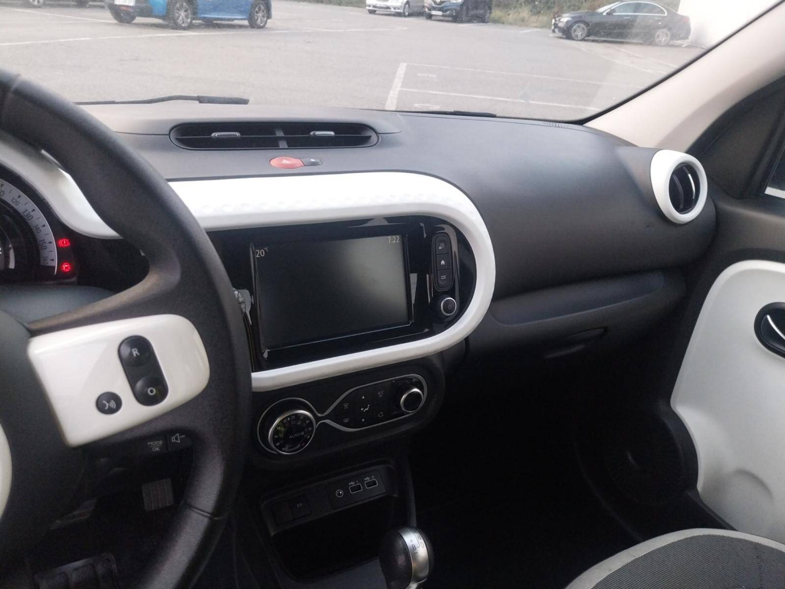 Vente en ligne Renault Twingo Electrique Twingo III E-Tech au prix de 12 990 €