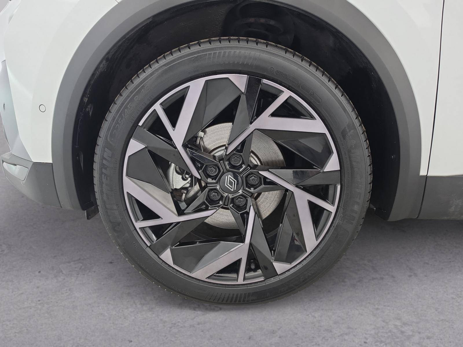 Vente en ligne Renault Symbioz  E-Tech full hybrid 145 au prix de 27 990 €