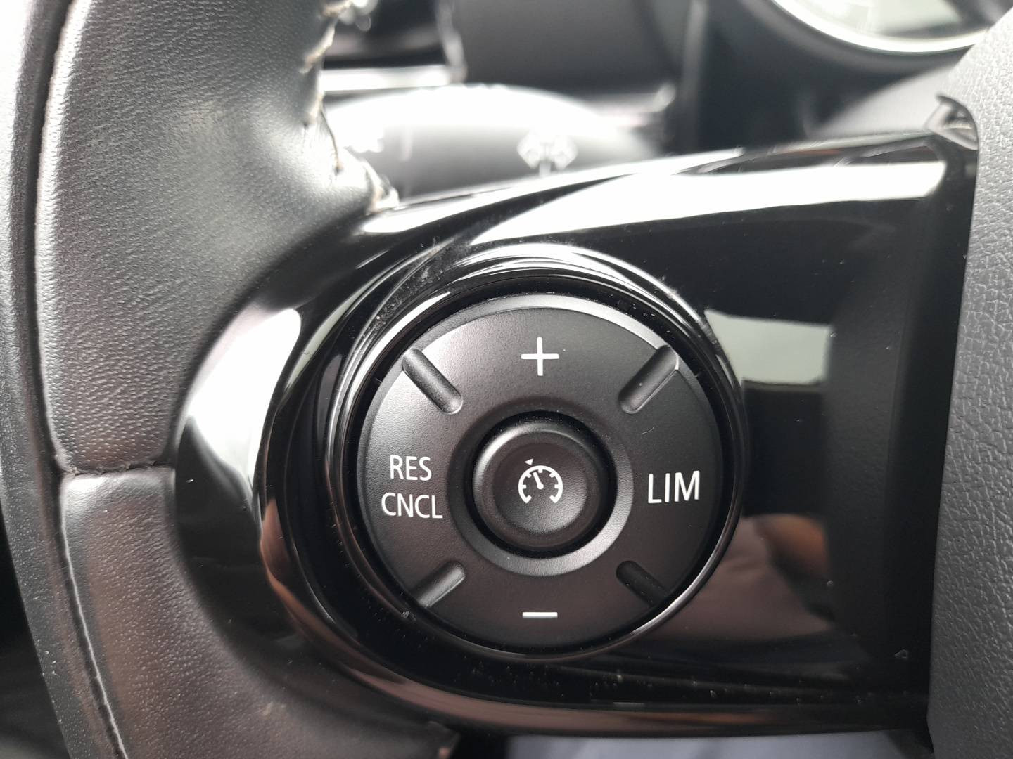 Vente en ligne Mini Clubman Clubman Cooper 136 ch BVA7 au prix de 17 900 €