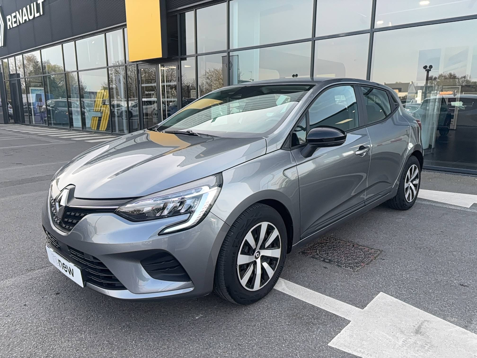 Vente en ligne Renault Clio 5 Clio TCe 90 au prix de 13 690 €