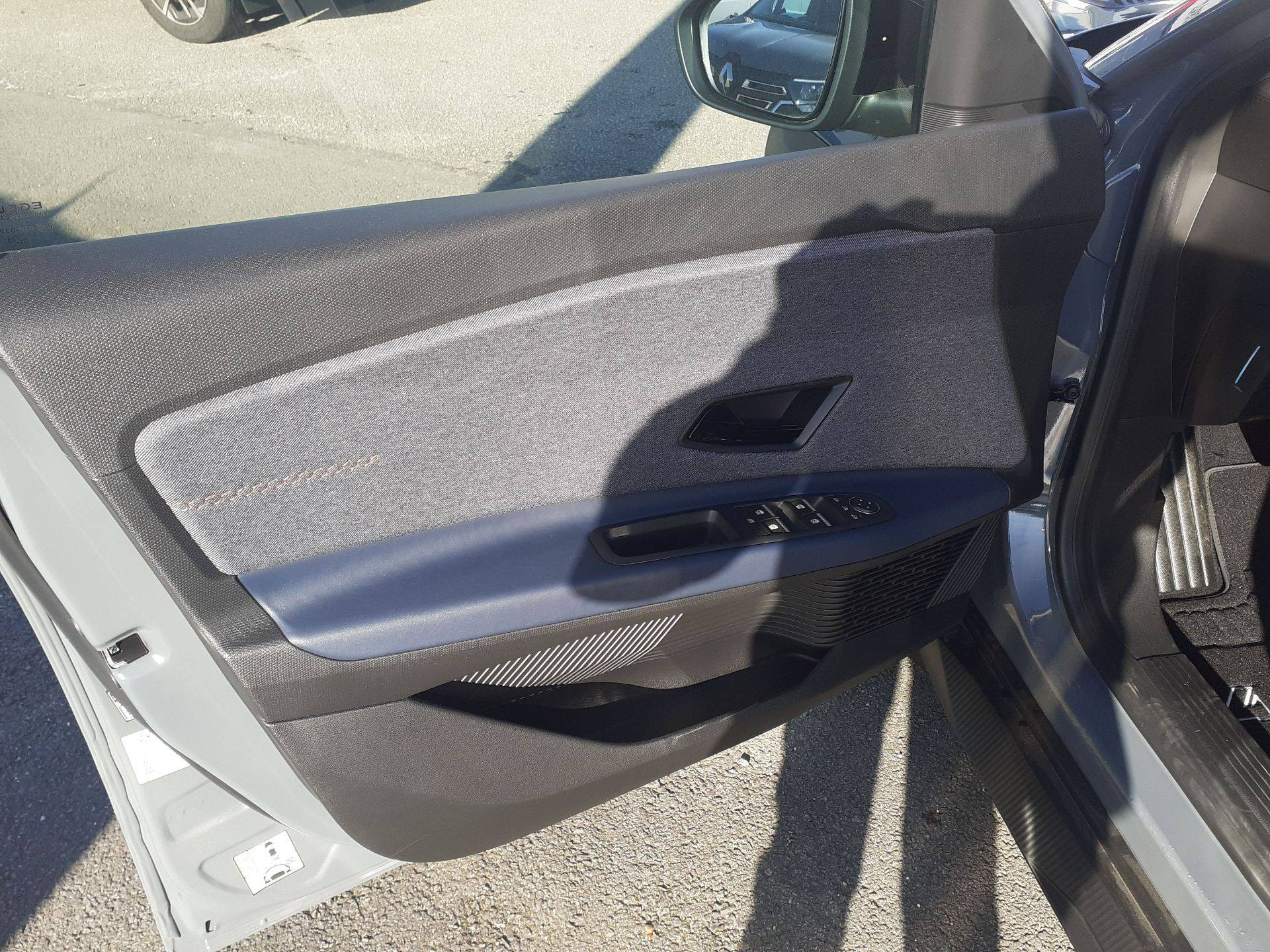 Vente en ligne Renault R4 E-Tech  150 ch autonomie confort au prix de 34 590 €