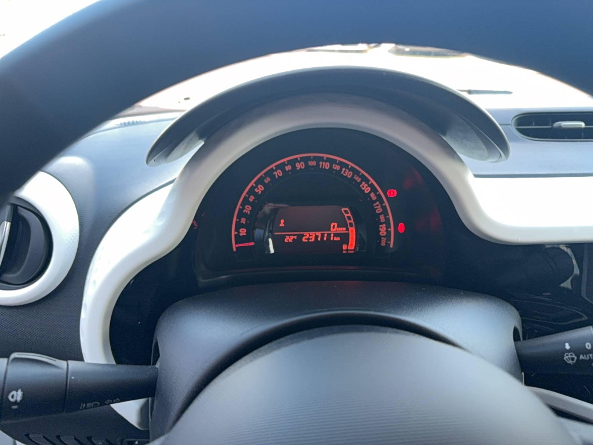 Vente en ligne Renault Twingo 3  SCe 65 - 21 au prix de 11 464 €