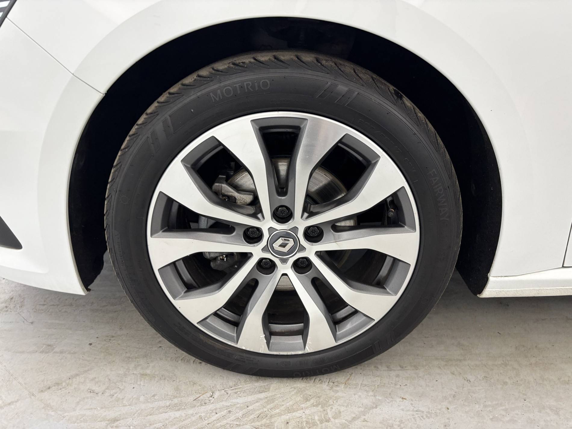 Vente en ligne Renault Megane 4 Estate  Blue dCi 115 EDC au prix de 18 450 €