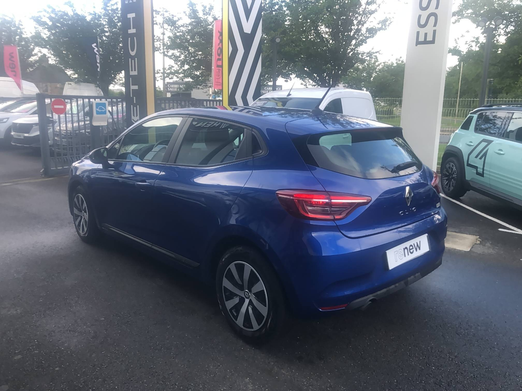 Vente en ligne Renault Clio 5 Clio TCe 90 au prix de 13 990 €