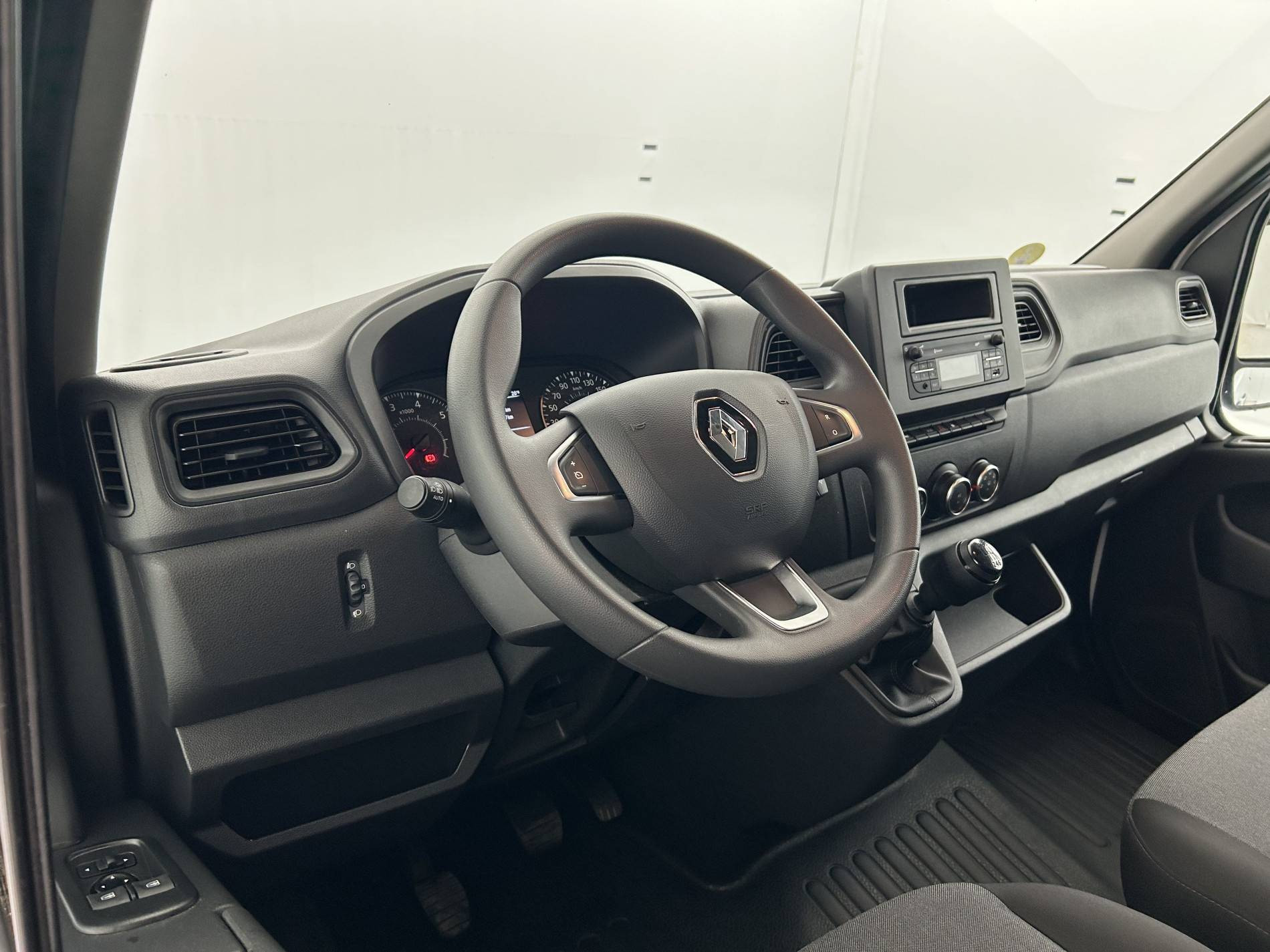Vente en ligne Renault Master Fourgon MASTER FGN TRAC F3500 L3H3 BLUE DCI 135 au prix de 28 990 €