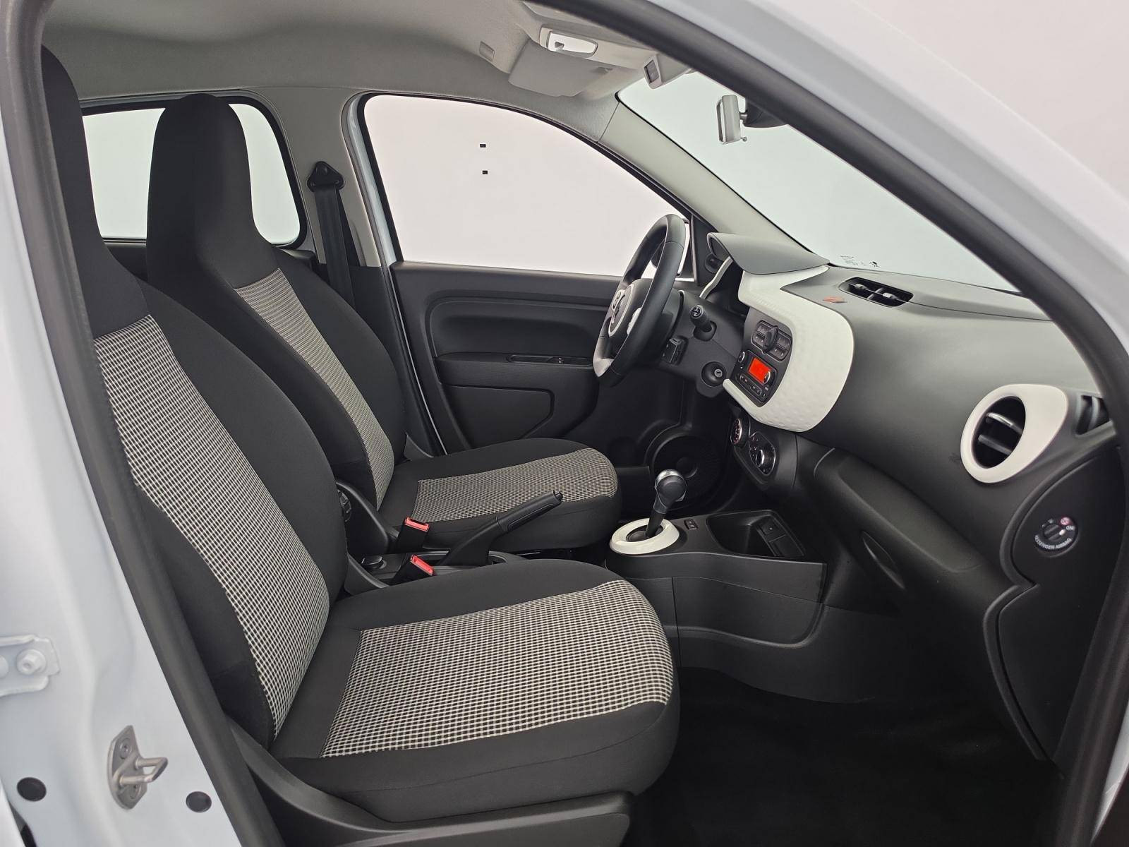Vente en ligne Renault Twingo Electrique Twingo III E-Tech au prix de 12 900 €