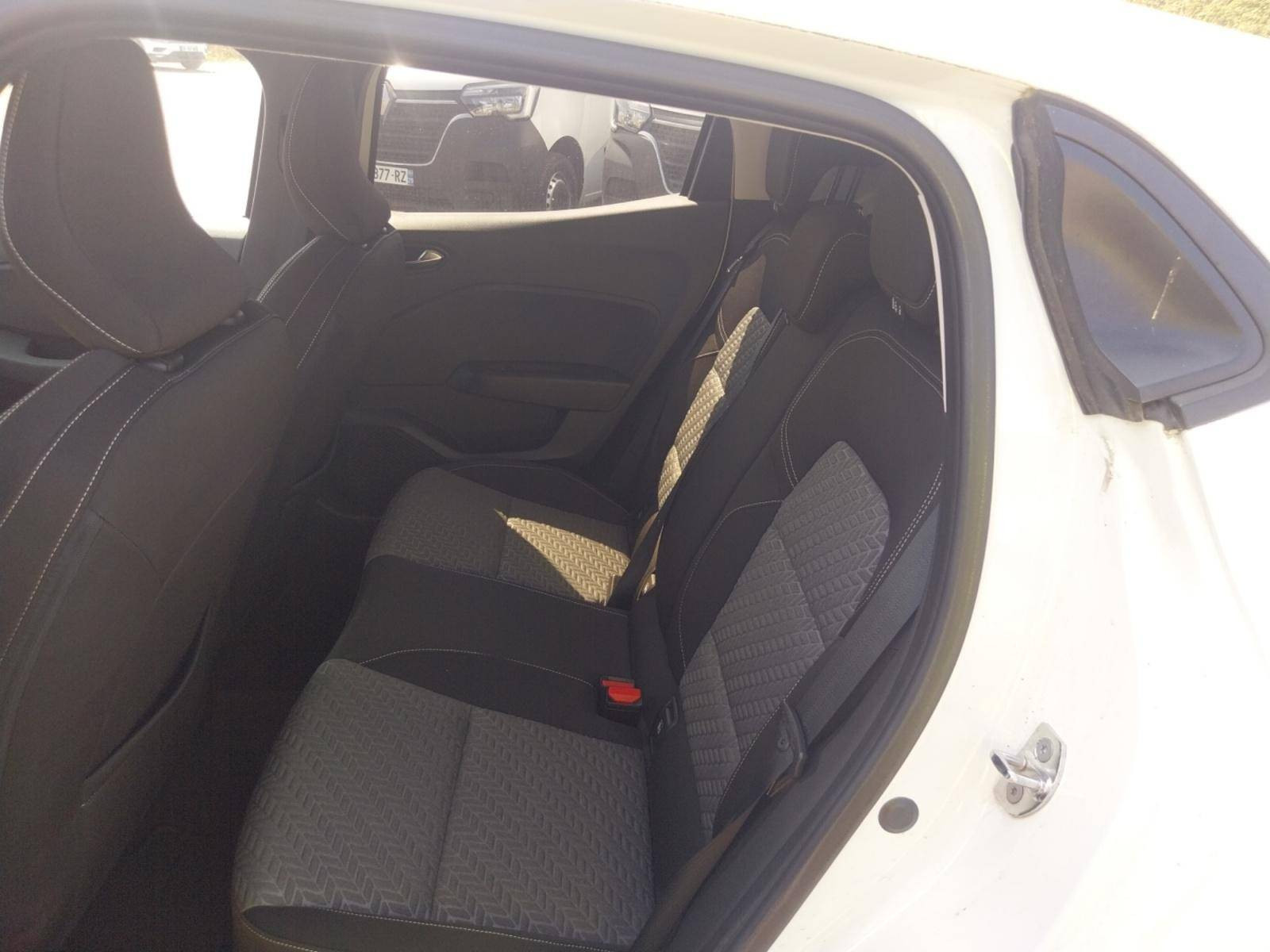Vente en ligne Renault Clio 5 Clio TCe 90 au prix de 13 800 €