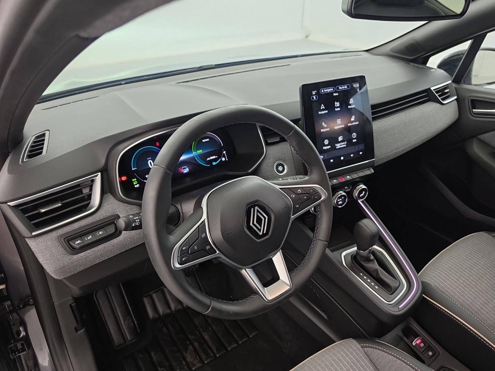 Vente en ligne Renault Clio 5 Clio E-Tech full hybrid 145 au prix de 17 590 €
