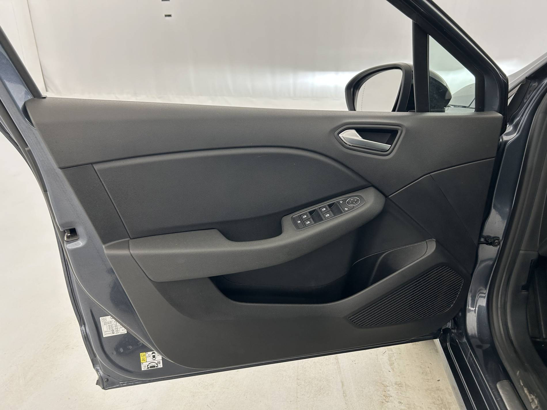 Vente en ligne Renault Clio 5 Clio TCe 90 - 21 au prix de 13 490 €