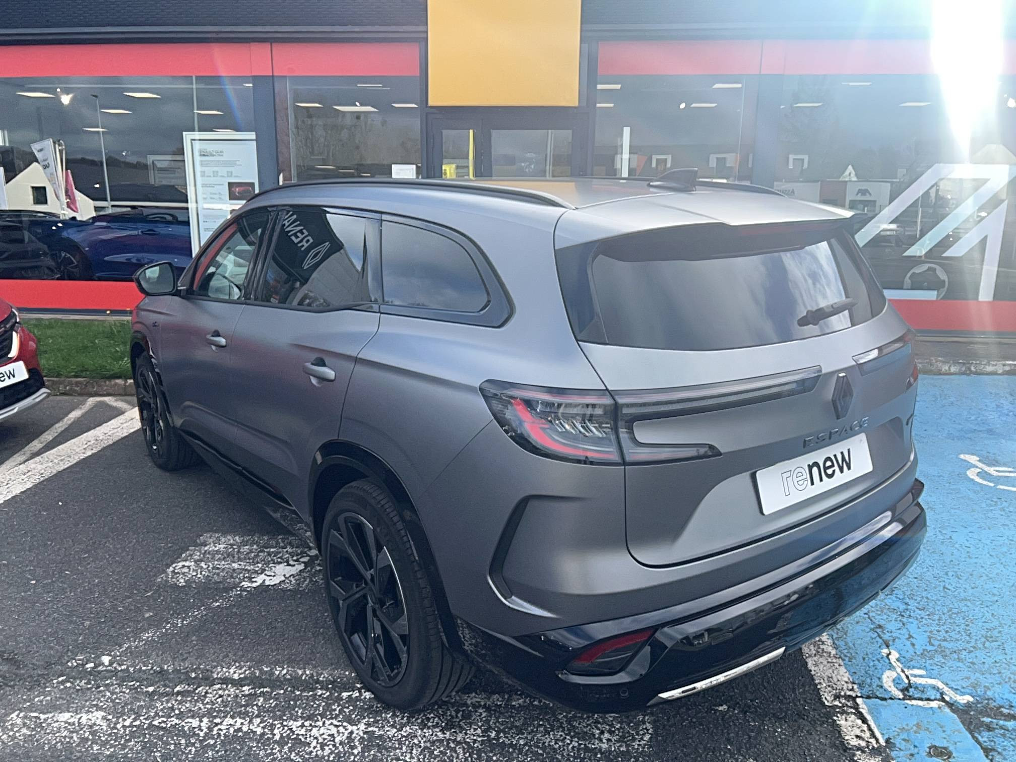 Vente en ligne Renault Espace Espace E-Tech full hybrid 200 GSR2 au prix de 40 300 €