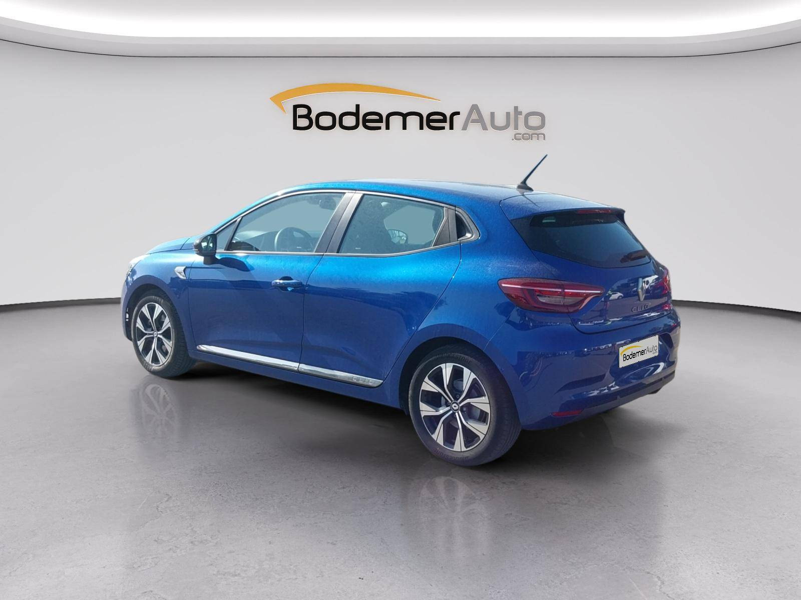 Vente en ligne Renault Clio 5 Clio E-Tech 140 - 21N au prix de 15 990 €