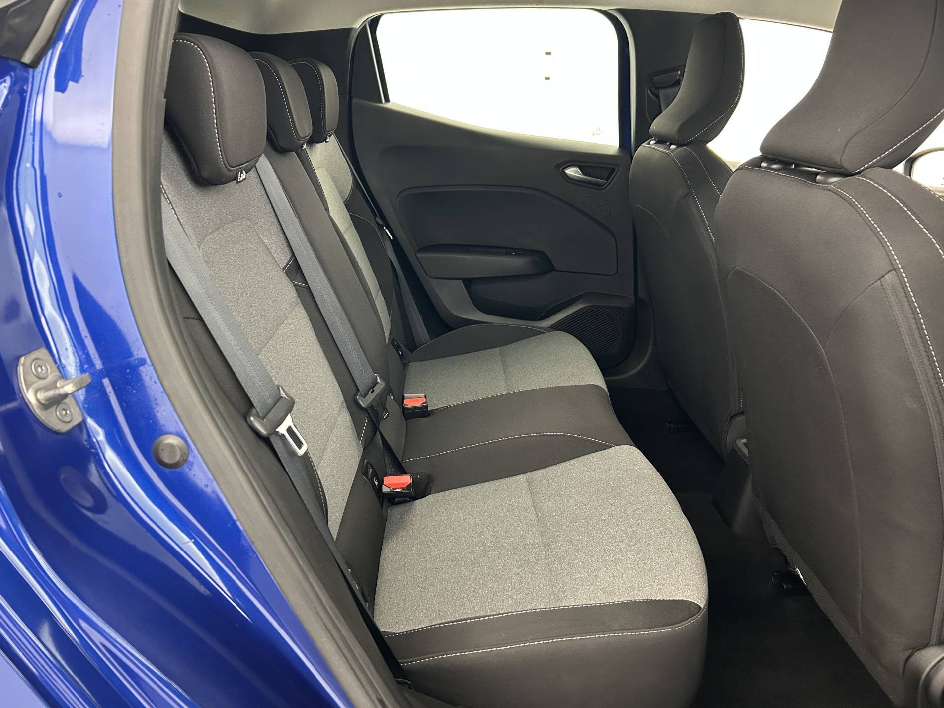 Vente en ligne Renault Clio 5 Clio TCe 90 au prix de 15 990 €