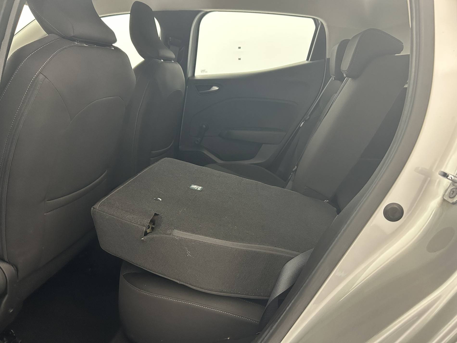 Vente en ligne Renault Clio 5 Clio TCe 90 au prix de 13 290 €