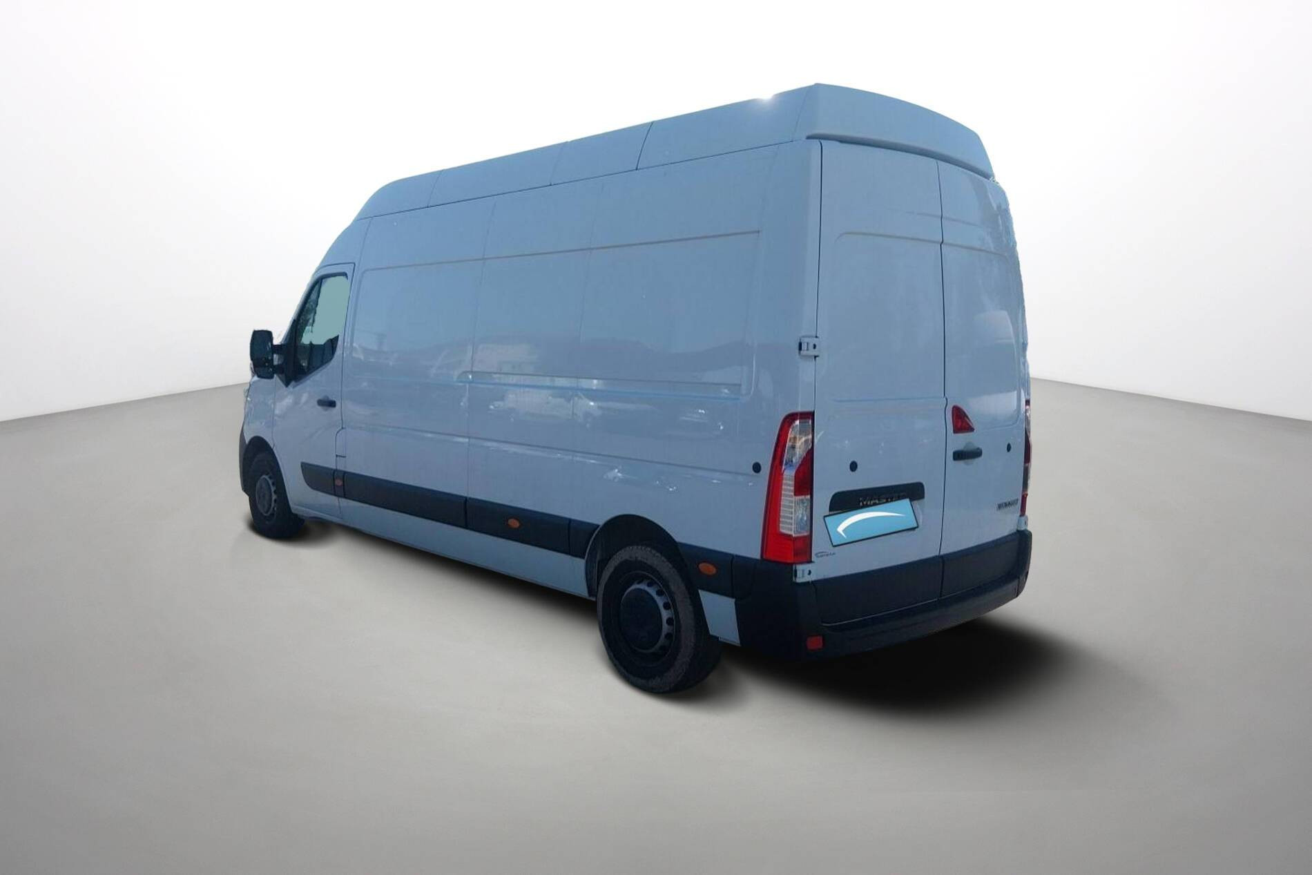 Vente en ligne Renault Master Fourgon MASTER FGN TRAC F3500 L3H3 BLUE DCI 135 au prix de 30 000 €