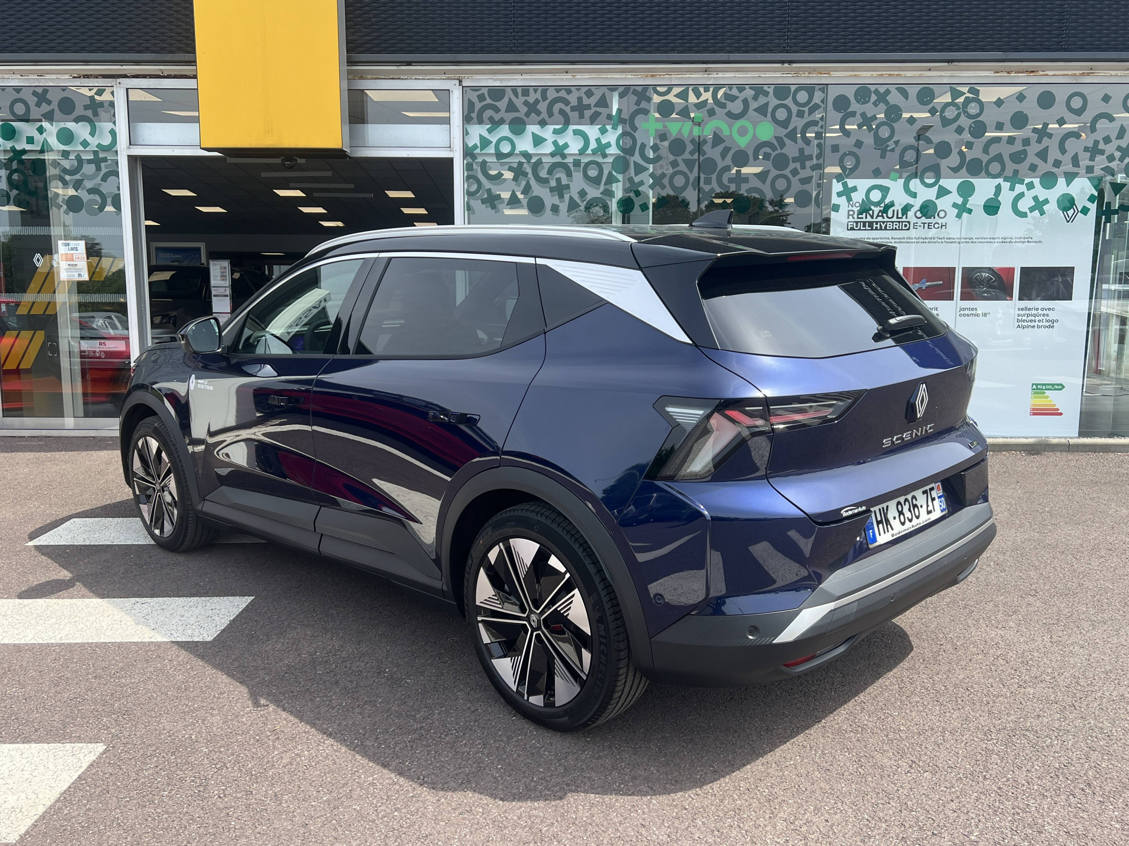 Vente en ligne Renault Scenic E-Tech Scenic E-Tech électrique 220 ch grande autonomie au prix de 43 890 €