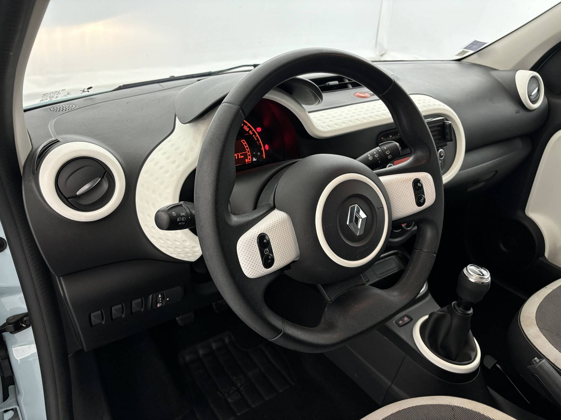 Vente en ligne Renault Twingo 3  SCe 75 - 20 au prix de 10 990 €