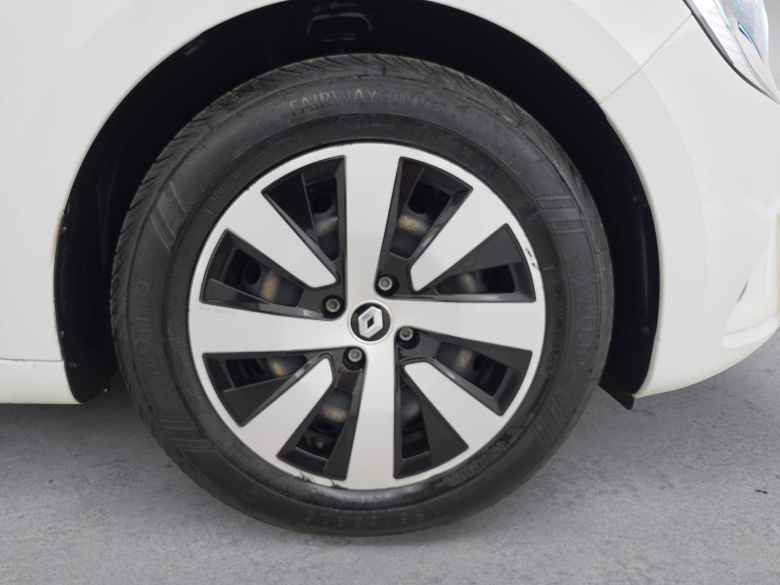 Vente en ligne Renault Clio 5 Clio TCe 90 au prix de 13 790 €