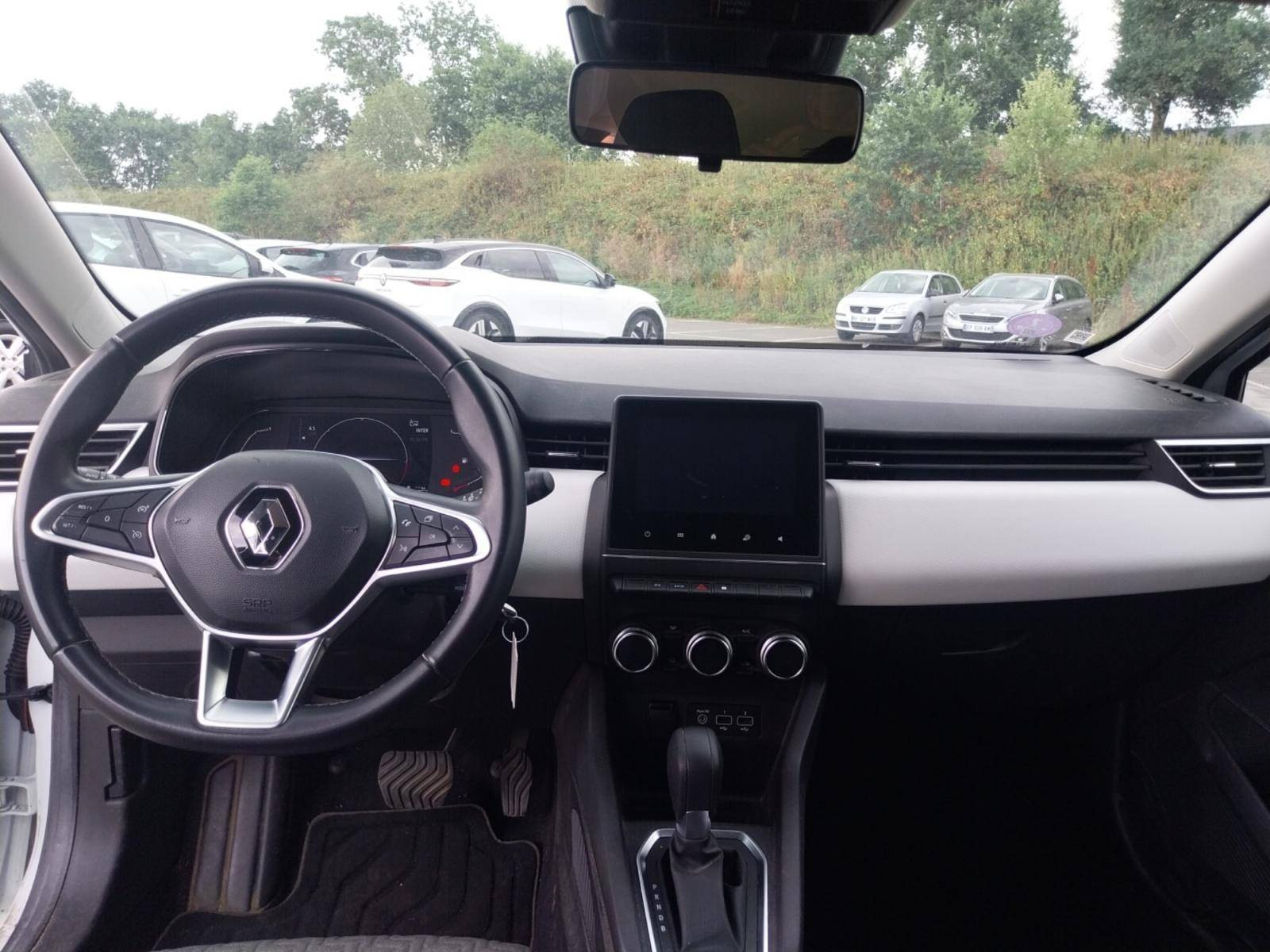 Vente en ligne Renault Clio 5 Clio E-Tech full hybrid 145 au prix de 15 890 €