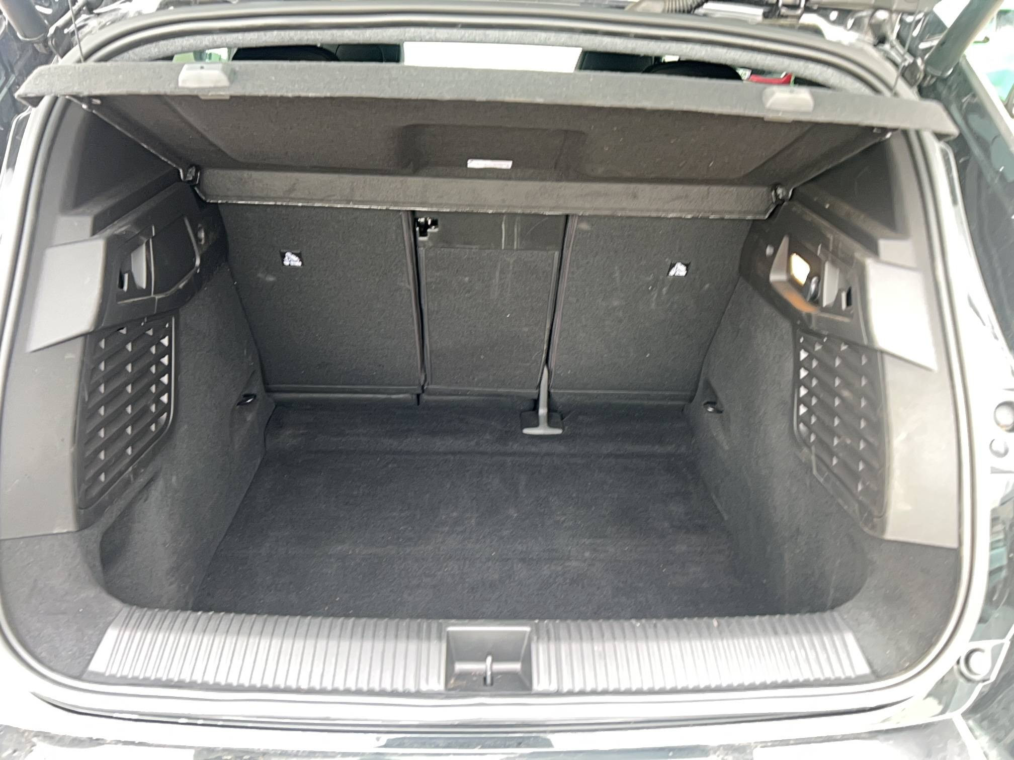 Vente en ligne Renault Scenic E-Tech Scenic E-Tech électrique 220 ch grande autonomie au prix de 37 749 €
