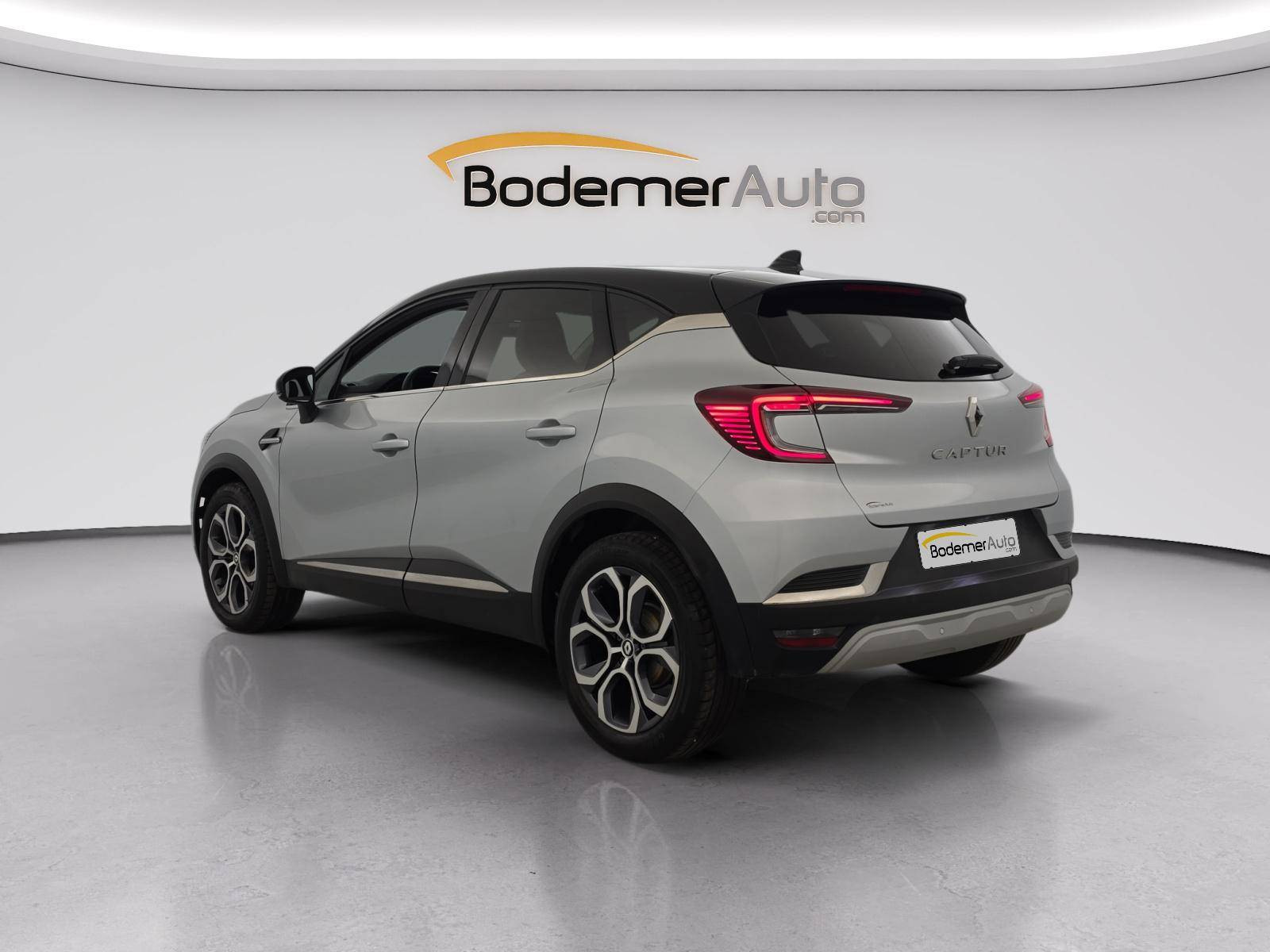 Vente en ligne Renault Captur  mild hybrid 160 EDC au prix de 20 990 €