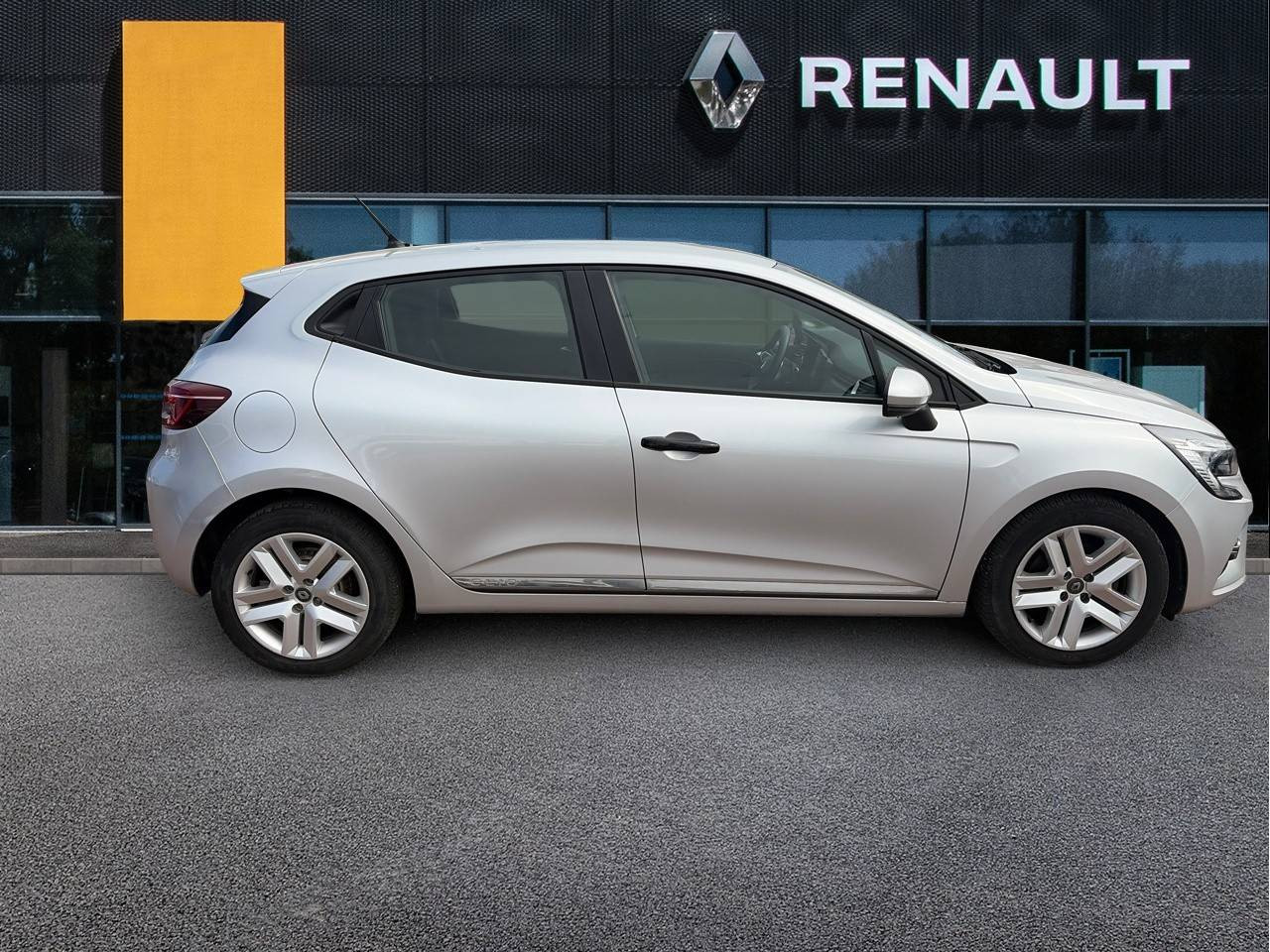Vente en ligne Renault Clio 5 Clio Blue dCi 85 au prix de 12 990 €