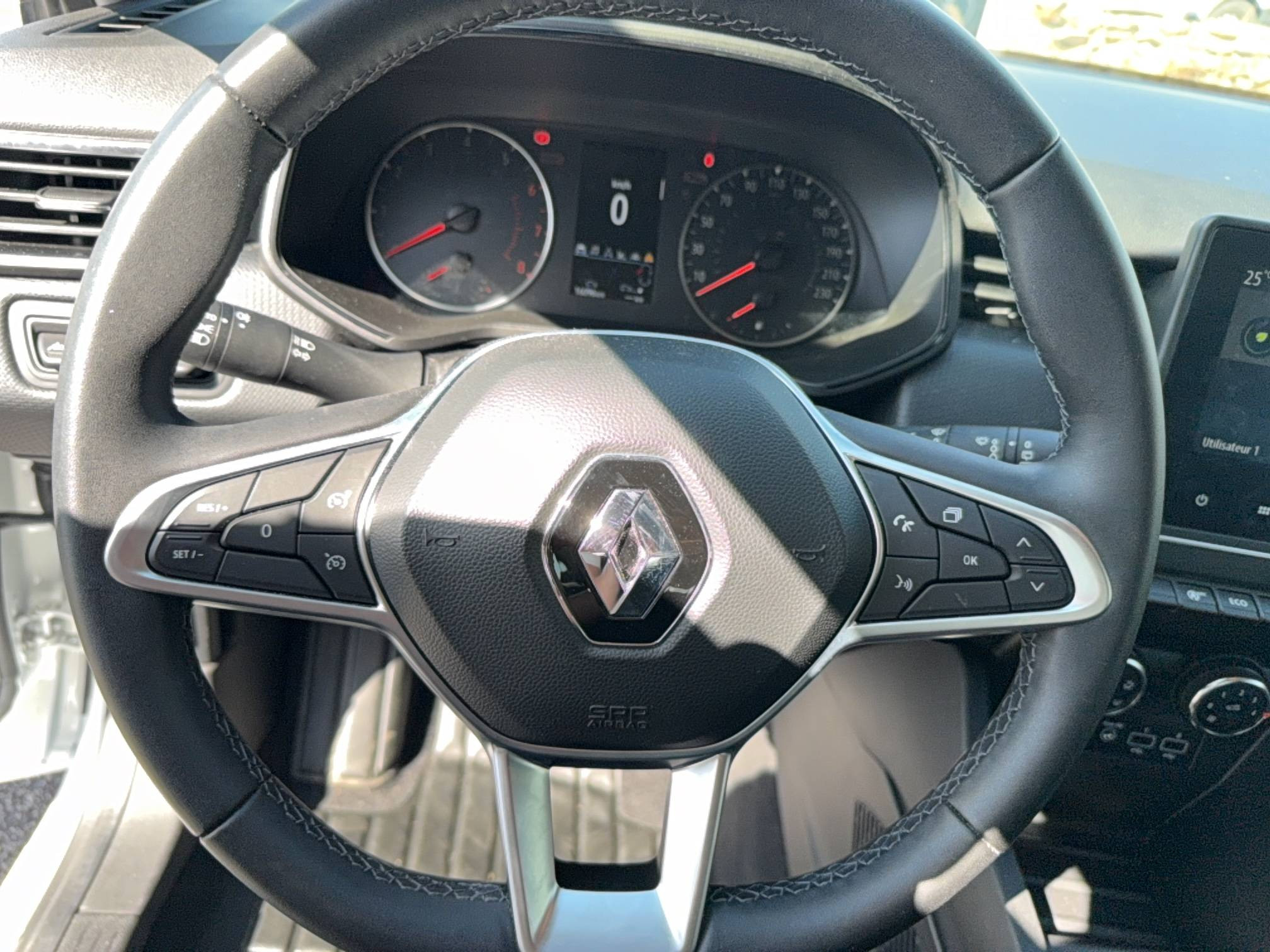 Vente en ligne Renault Clio 5 Clio TCe 90 au prix de 14 290 €