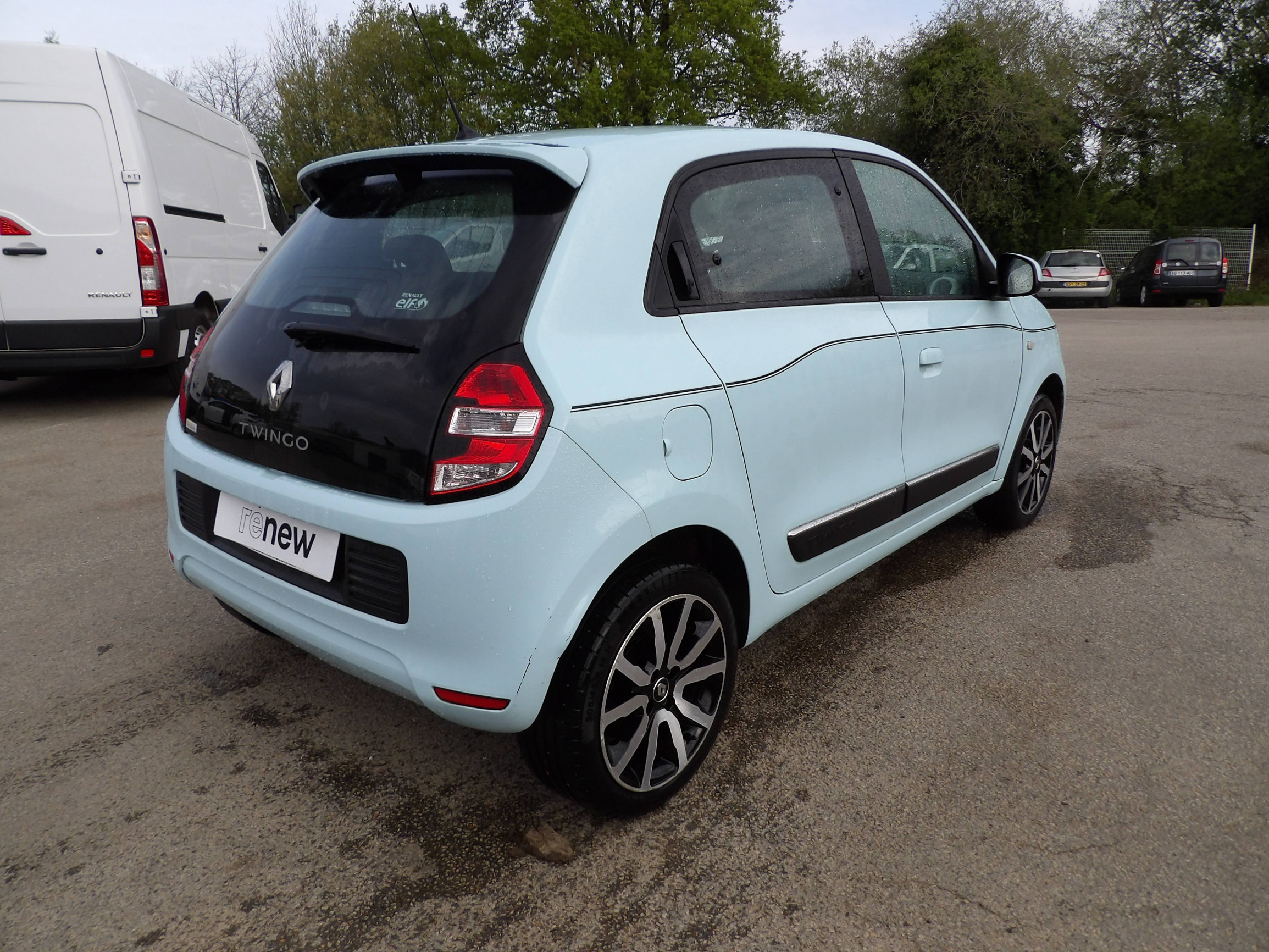 Vente en ligne Renault Twingo 3  1.0 SCe 70 eco2 au prix de 7 999 €