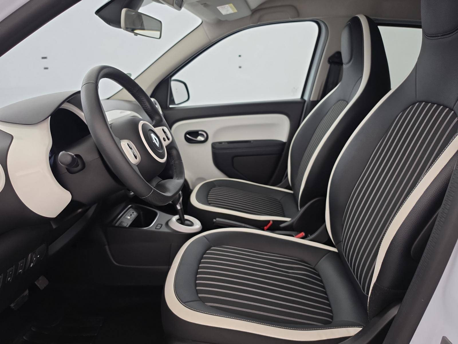 Vente en ligne Renault Twingo Electrique Twingo III E-Tech au prix de 14 490 €