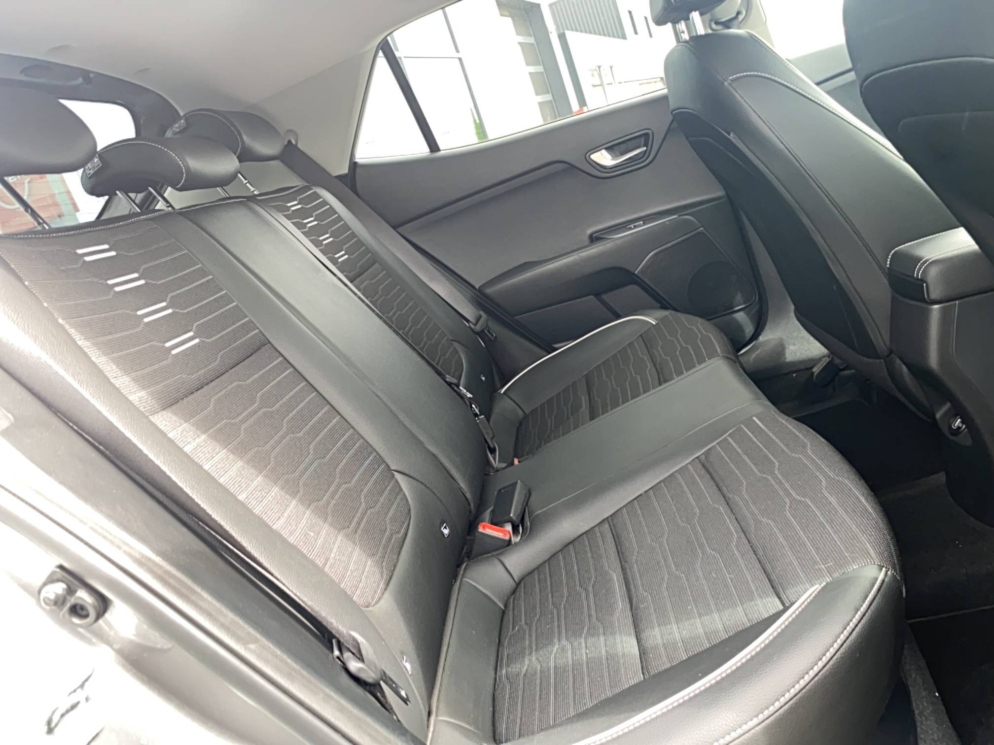 Vente en ligne Kia Stonic  1.0 T-GDi 100 ch DCT7 au prix de 19 490 €