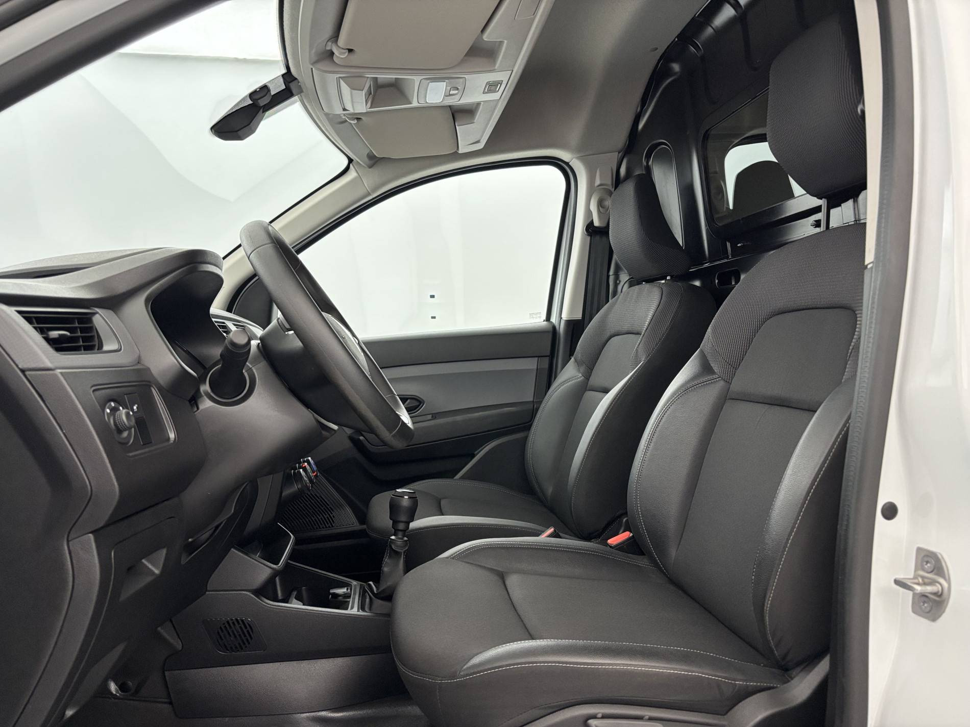 Renault Express Van  BLUE DCI 95 - 22 occasion de 2024 en vente à Carhaix