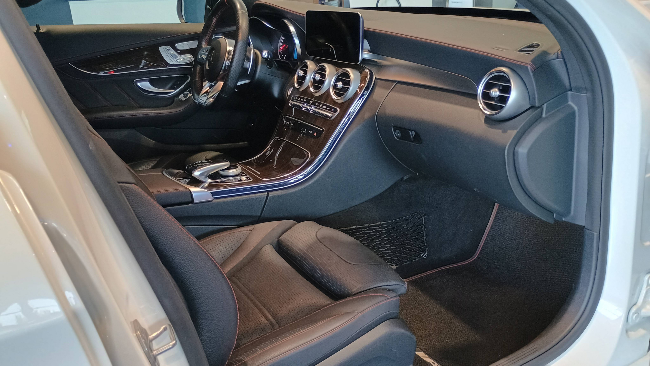 Vente en ligne Mercedes Classe C Break  43 Mercedes-AMG Speedshift TCT AMG 4Matic au prix de 47 990 €