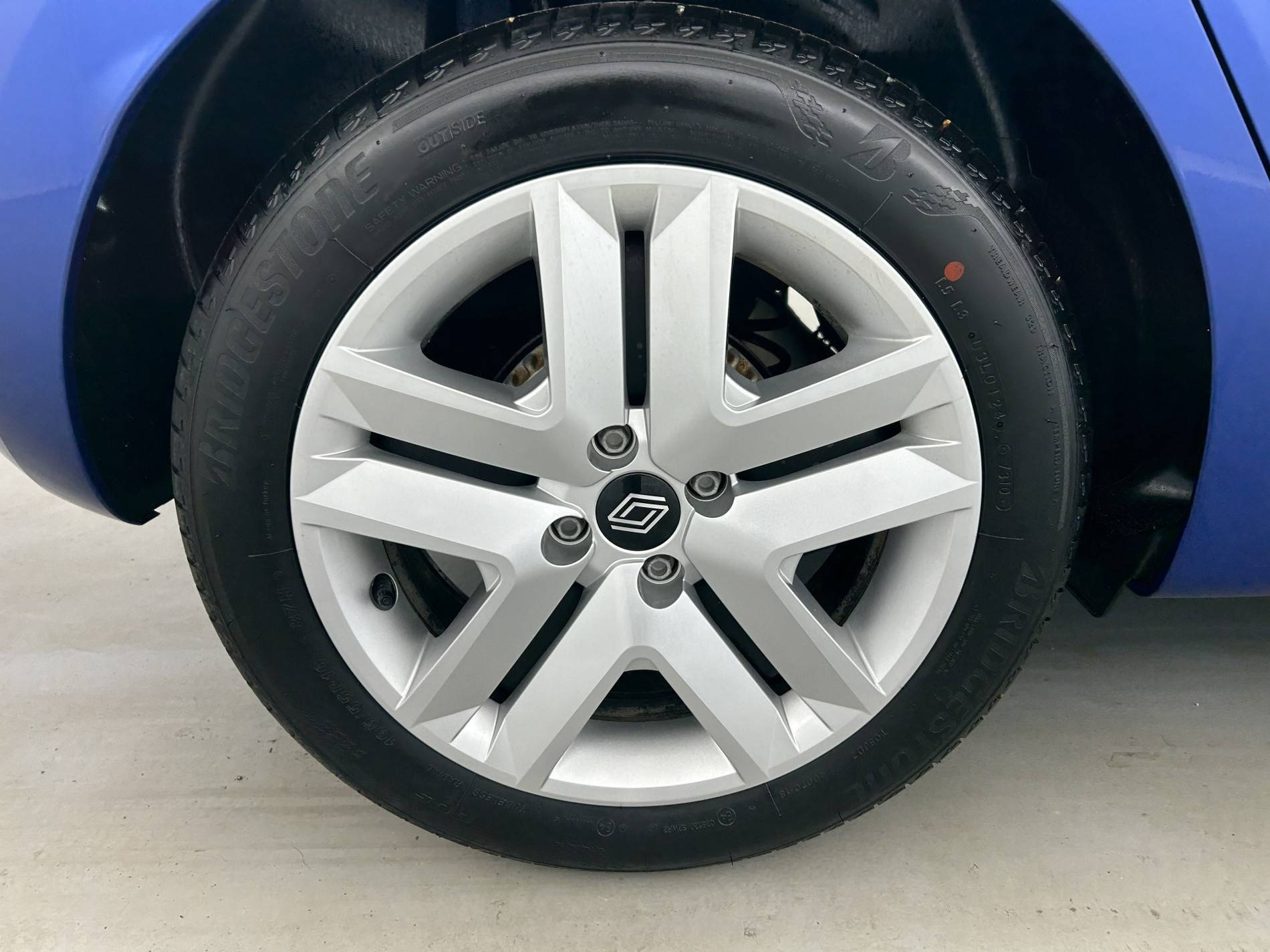 Vente en ligne Renault Clio 5 Clio TCe 90 au prix de 15 990 €