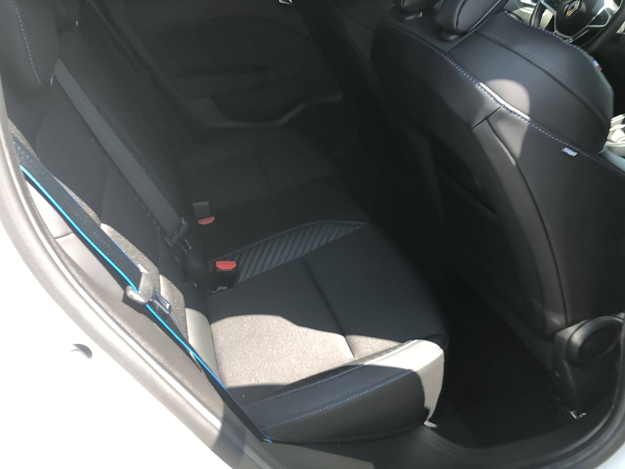 Vente en ligne Renault Clio 5 Clio E-Tech full hybrid 145 au prix de 16 490 €