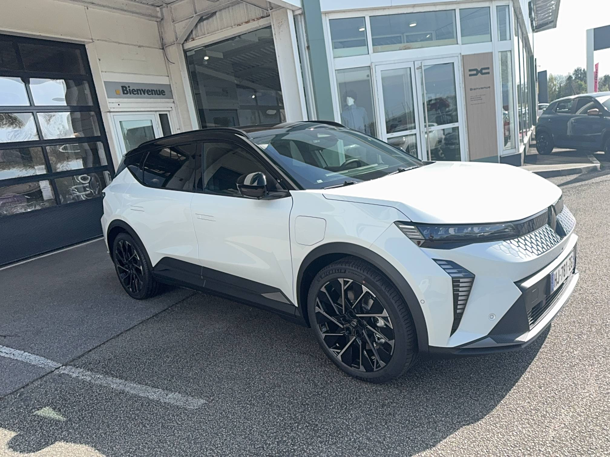 Vente en ligne Renault Scenic E-Tech  220 ch grande autonomie au prix de 47 990 €